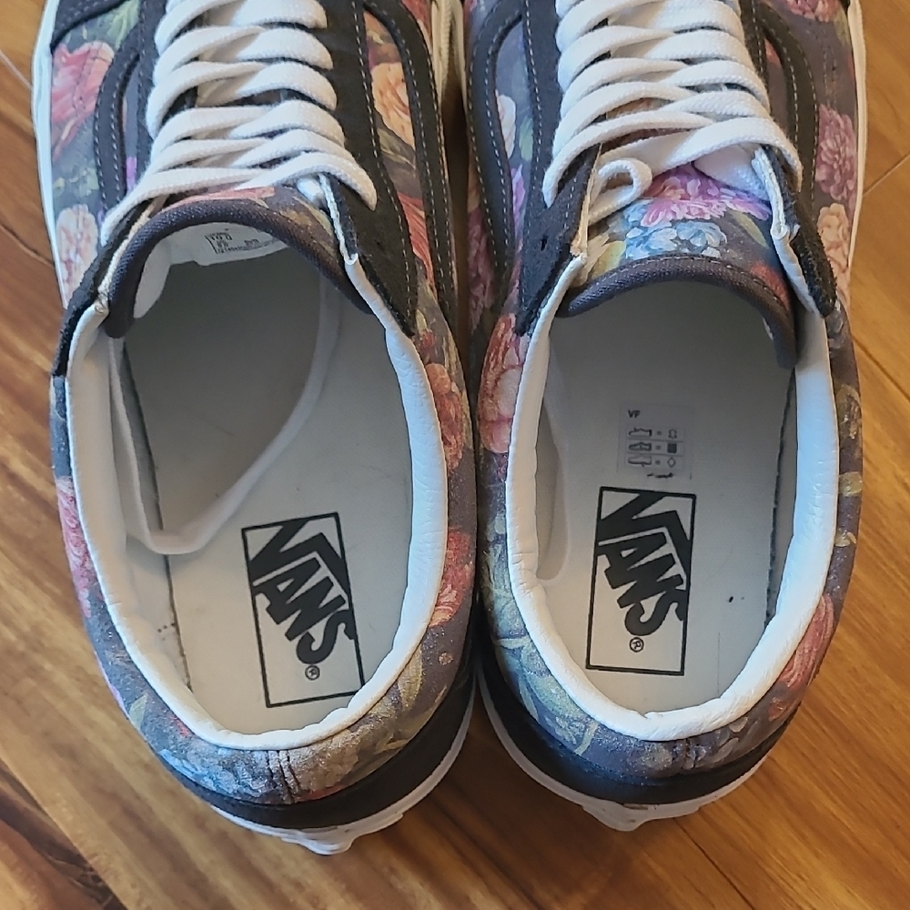 Vans Floral Black and White Sneakers - Picture 3 of 9